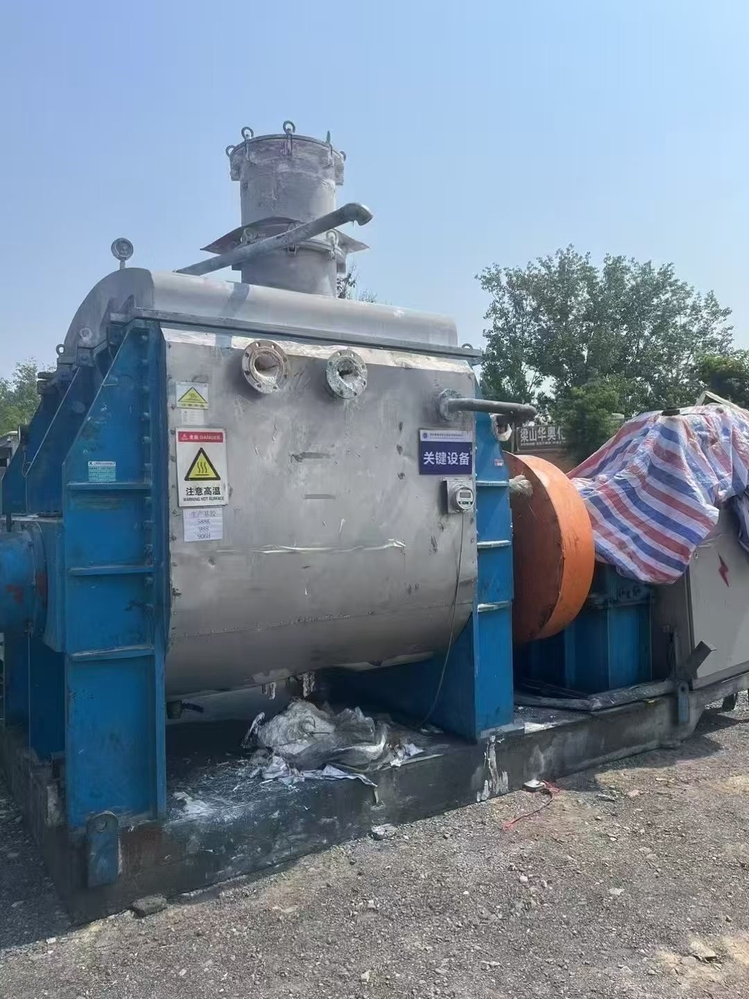 转让二手真空捏合机 一台容积3000升下出料重型捏合机