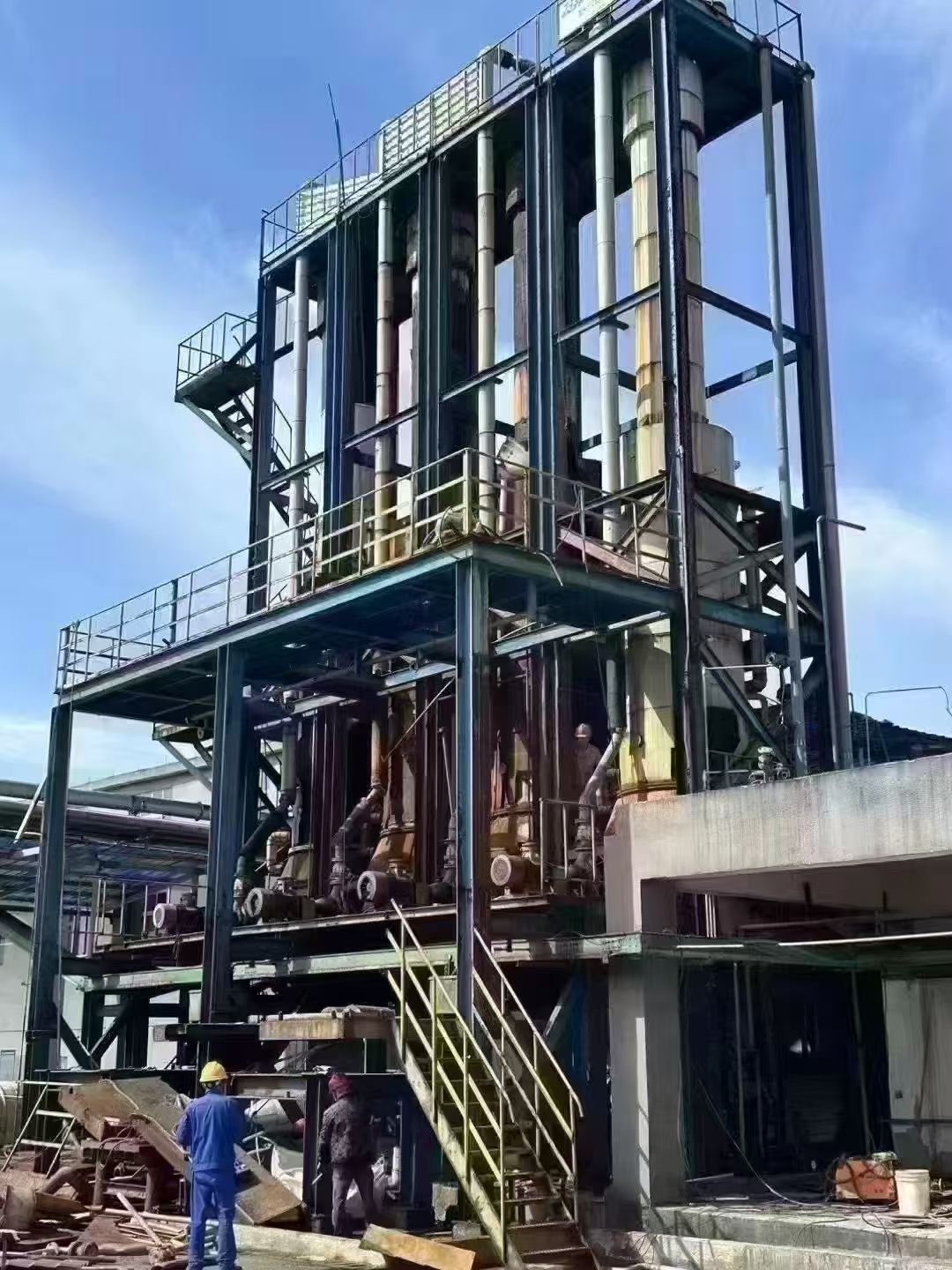 转让二手强制循环蒸发器 一套四效10吨TVR钛材强制循环蒸发器