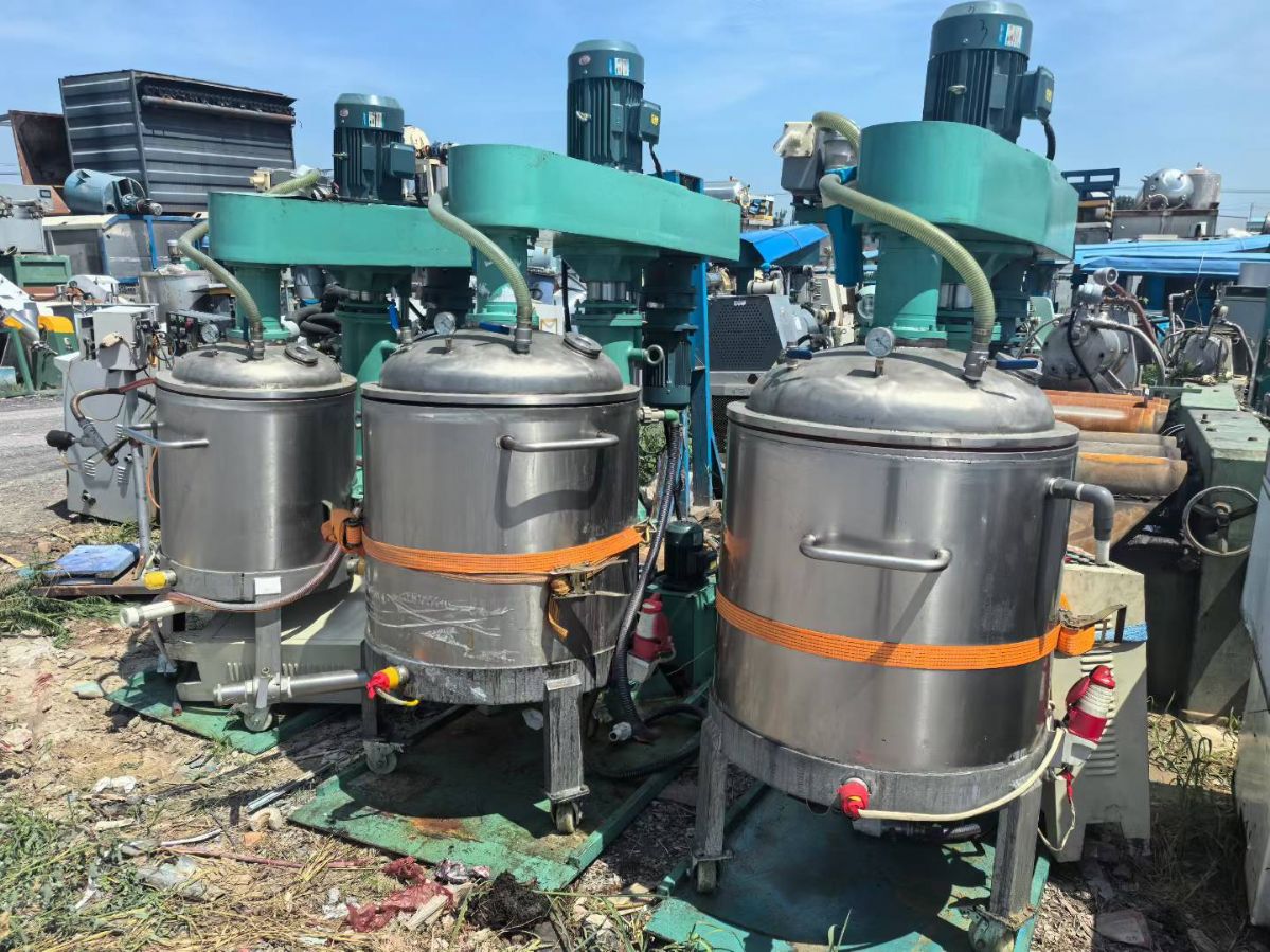 转让二手真空分散机 三台容积300升电加热刮壁真空分散机