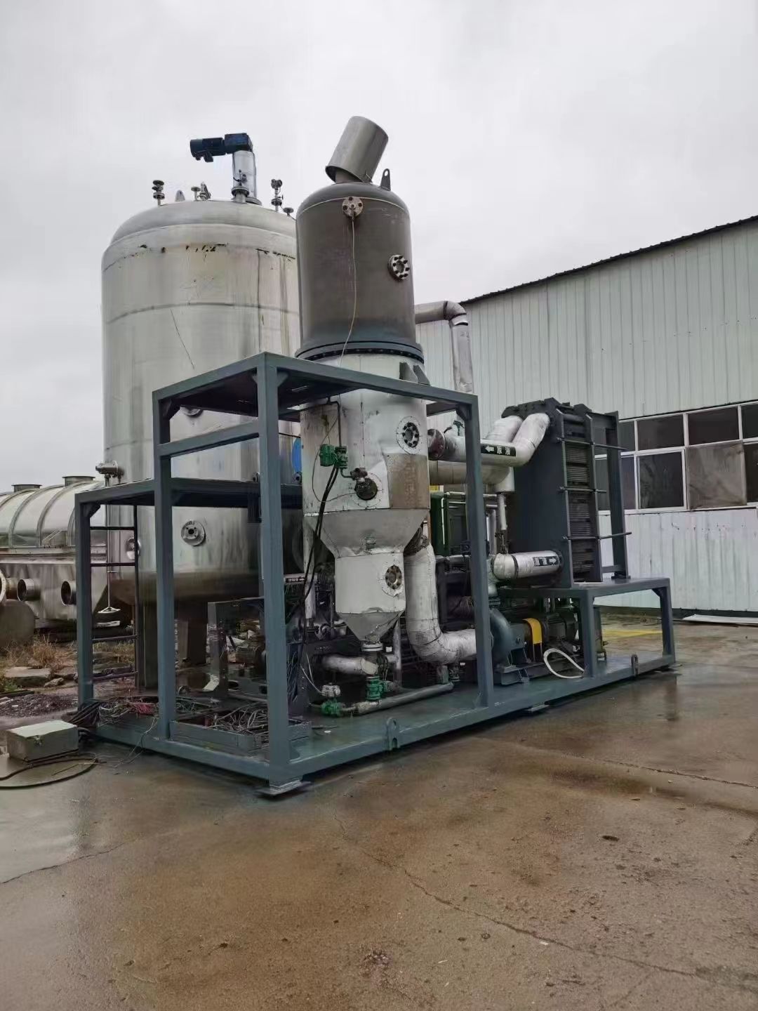 转让二手MVR蒸发器 一套处理量2吨钛材撬装式MVR蒸发器