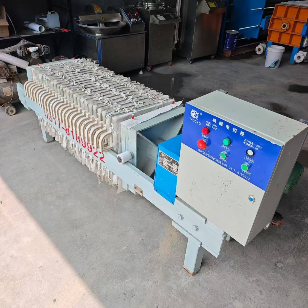 转让二手手动压滤机 一台面积10平方手动拉板机械压紧压滤机