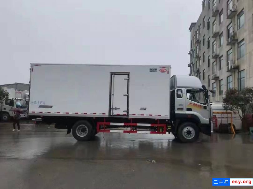 诚信转让大小厢式及面包冷藏车 新车二手可按揭