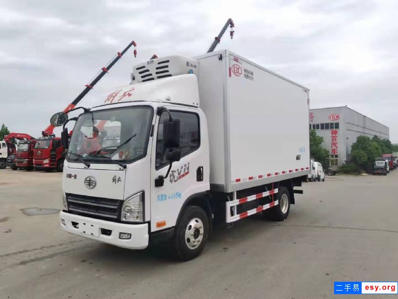 诚信转让大小厢式及面包冷藏车 新车二手可按揭