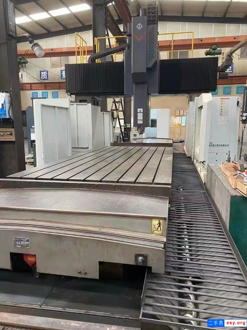 出售二手海天GLU28x40定梁龙门加工中心分列式驱动器