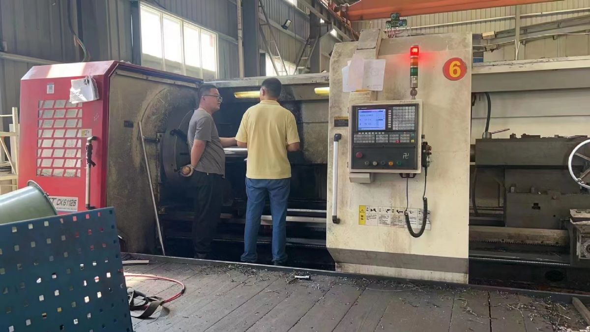 转让二手安徽CK61125数控卧式车床加工长度3000