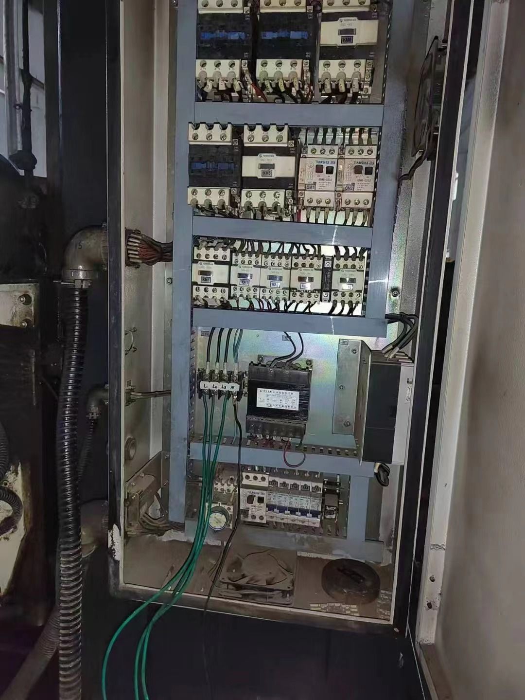 转让二手汉川T611C-4卧式铣镗床主轴直径110