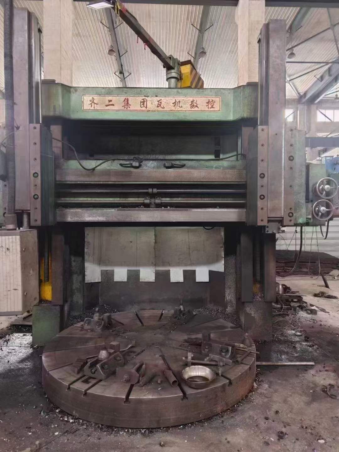处理二手齐二瓦机C5225立式车床工作台转速63