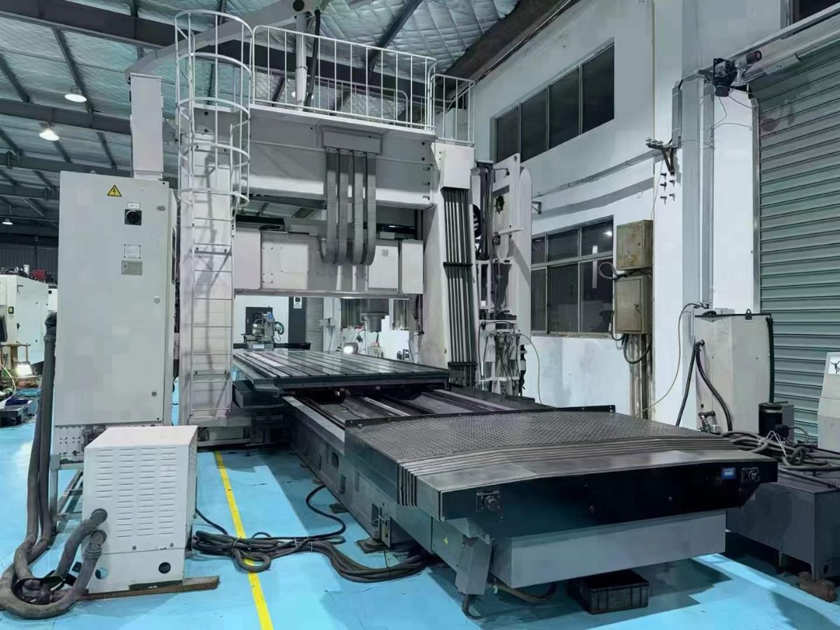 出售二手大隈MCR-A5C-R龙门加工中心W轴伸出1000