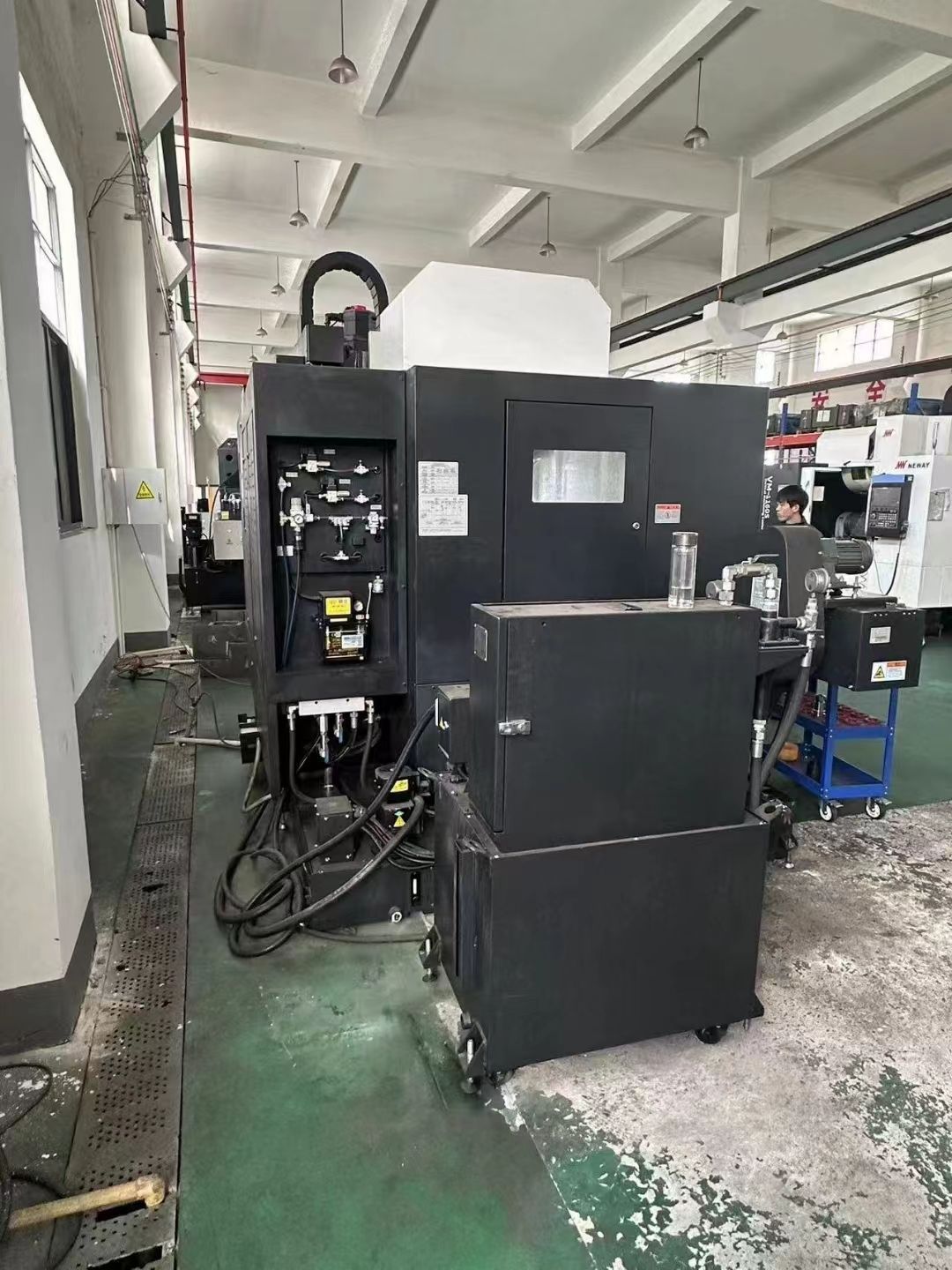 转让二手纽威VM-1160S立式加工中心三轴滚柱线轨