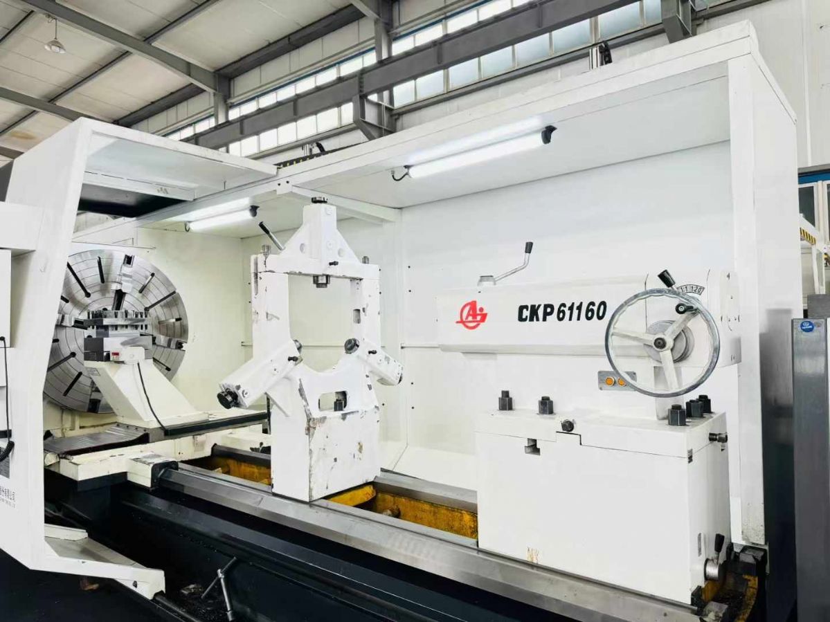 出售二手鑫盛CKP61160x3米数控卧式车床主轴通孔直径130