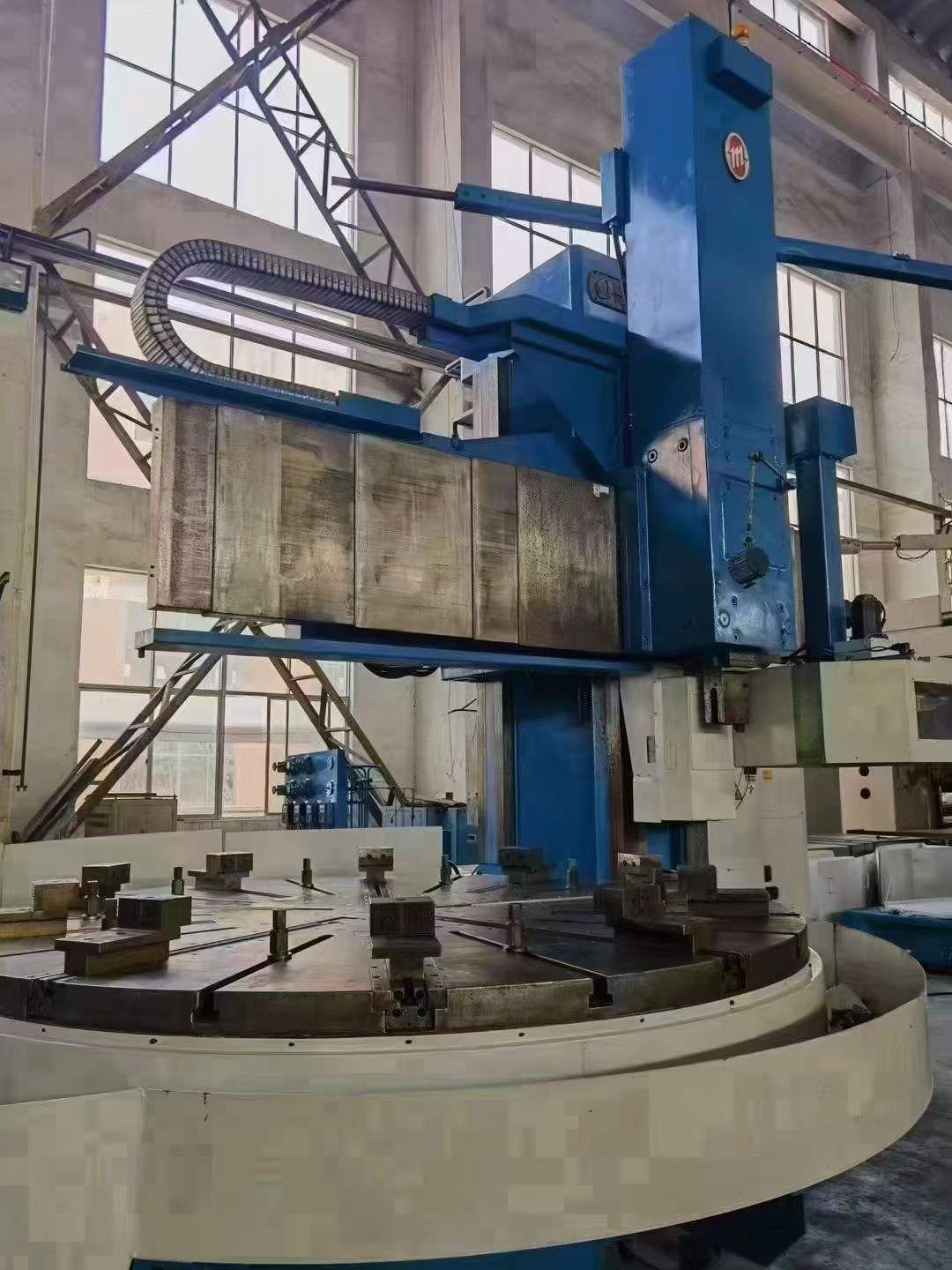 处理二手日本OM3.2数控立式车床工作台直径2.7米