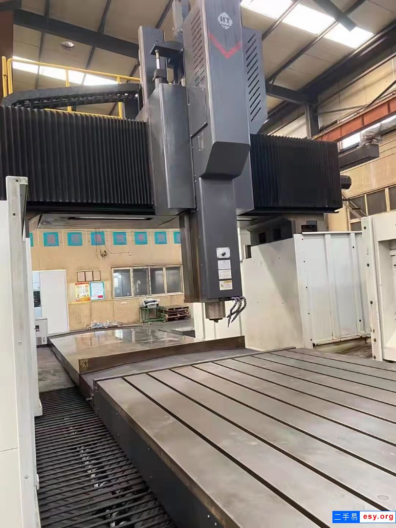 出售二手海天GLU28x40定梁龙门加工中心分列式驱动器