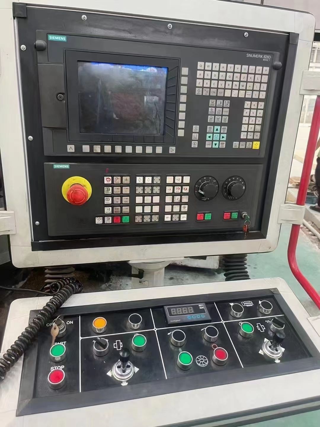 处理二手意美CK5250数控立式车床加工高度2.5米