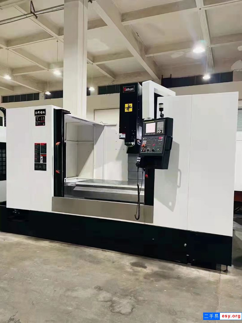  Sold second-hand Taiqun 1580 CNC milling machine, second-hand T-15 CNC milling Fanuc MF system