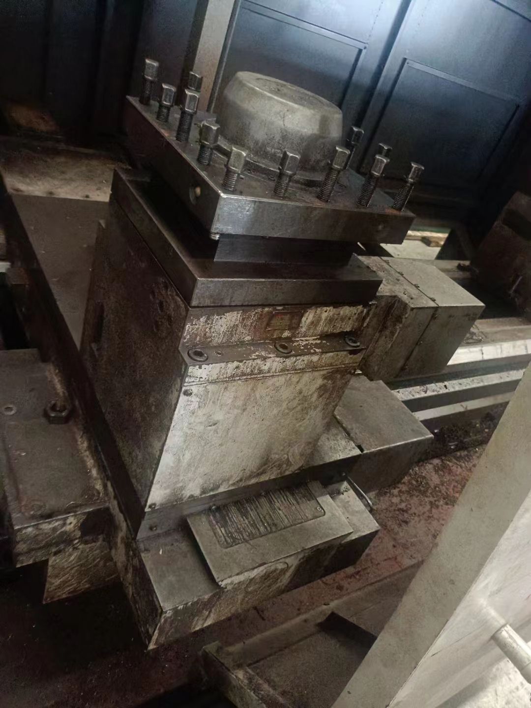 转让二手中捷EHC125300数控卧式车床加工长度3米