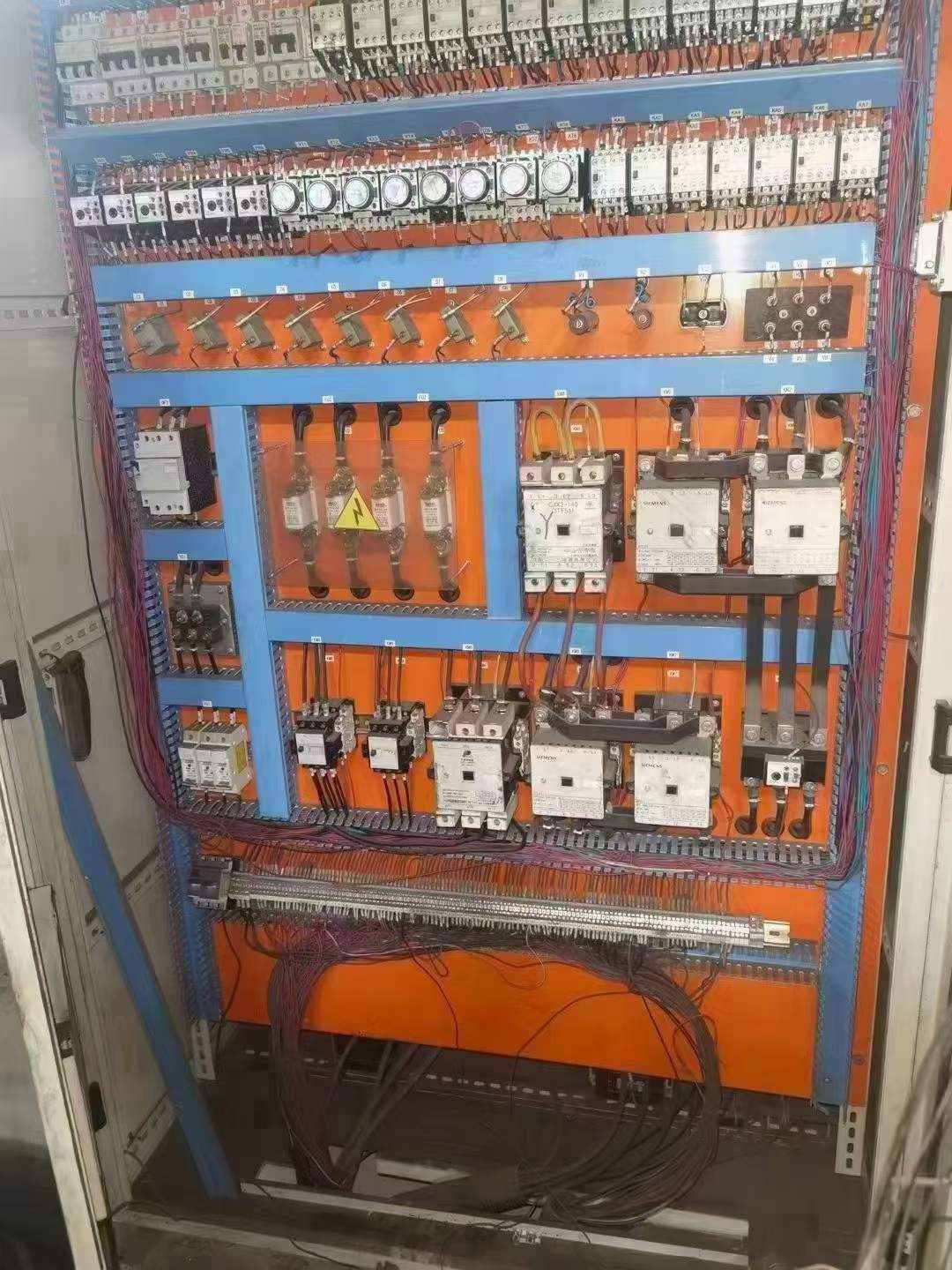 处理二手齐二瓦机C5225立式车床工作台转速63