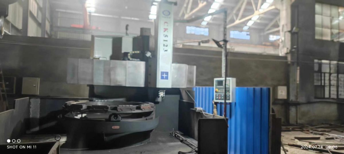 转让二手大连CK5123A数控立式车床加工高度1.2米