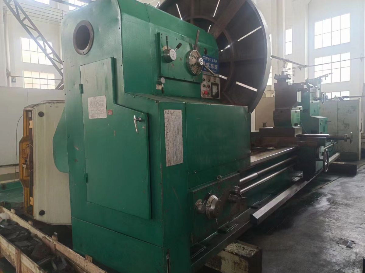 出售星火CW61250x5米卧式车床导轨宽度1.1米