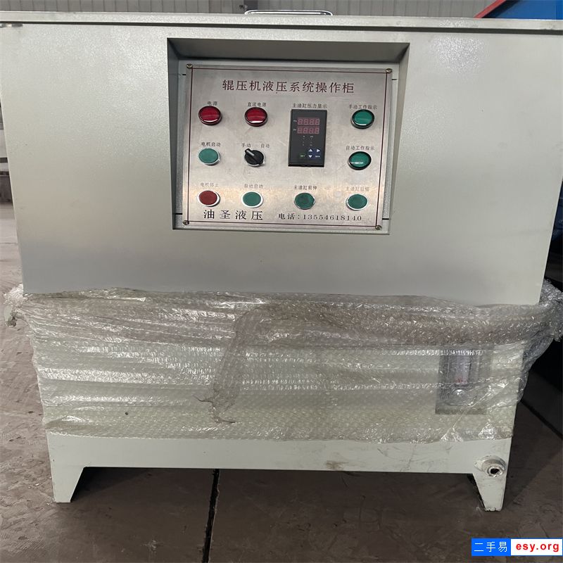 出售800*1000型二手对辊破碎机，液压型，质保一年！