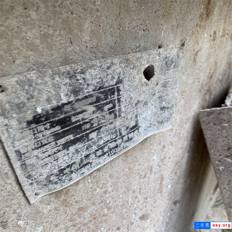 出售上海建设路桥600*900二手破碎机，产量大，价格合理！