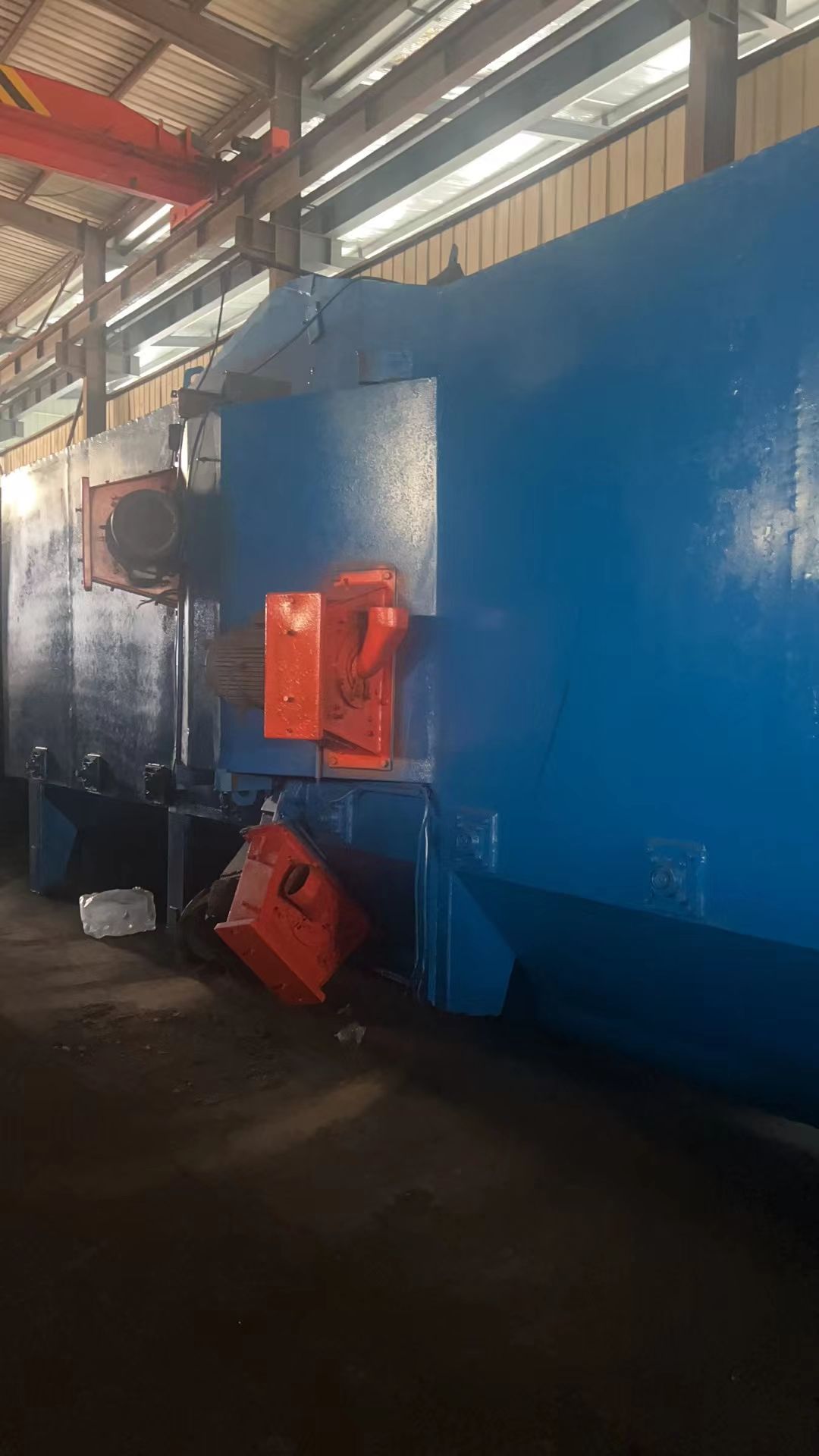 低价出售钢结构专用通过抛丸机，宽一米五，高两米，八个抛丸器