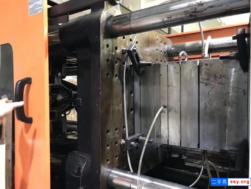 转让：二手注塑机震雄320T 九成新 保养好   欢迎咨询