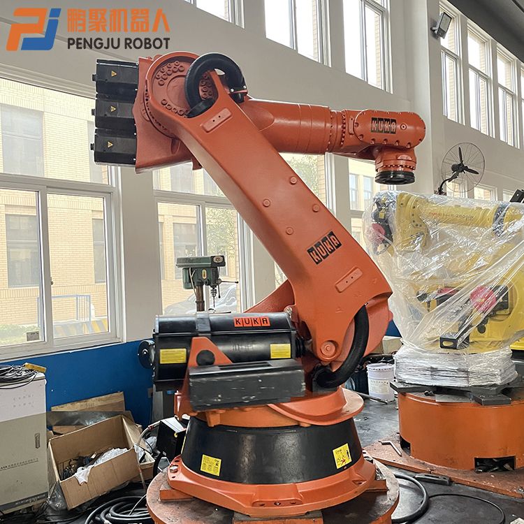 九五新 库卡KR210R2700 热镀锌机械手 现货一百台 秒发