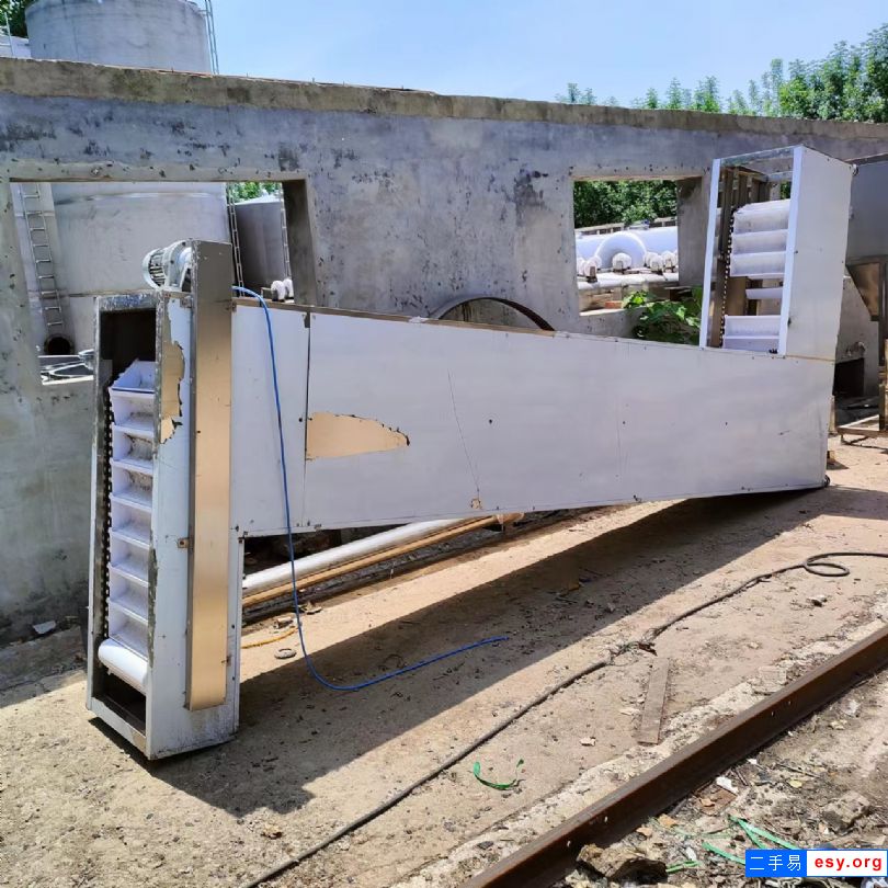 低价处理两台Z型提升机 4.6米 3.5米